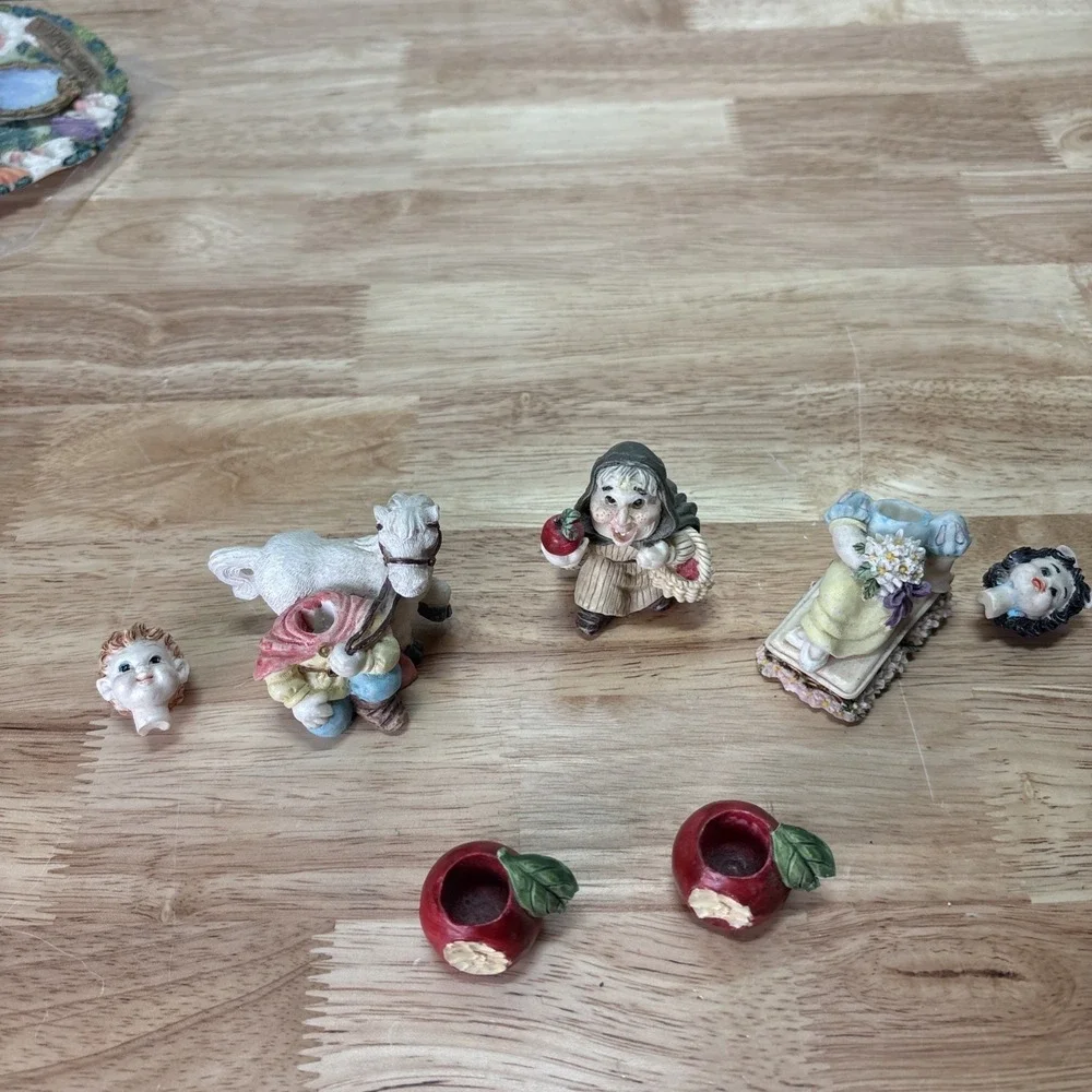 1996 Popular Imports Snow White Mini Tea Set